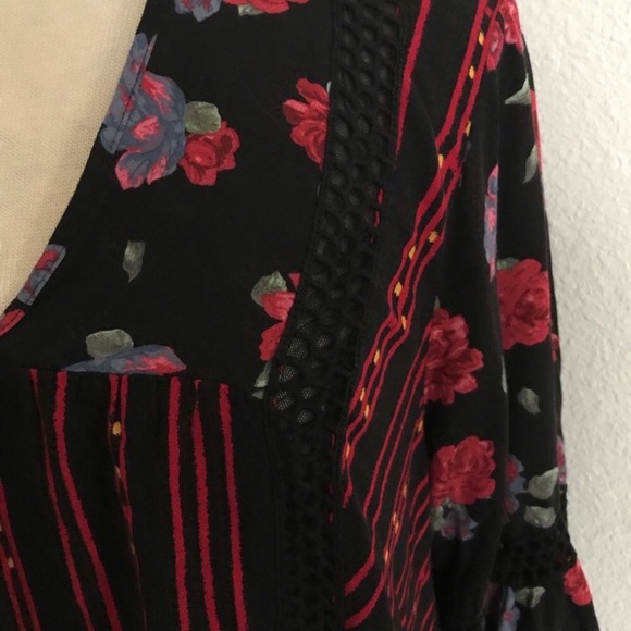 CLOSET CLOSING Torrid blouse - Picture 3 of 5